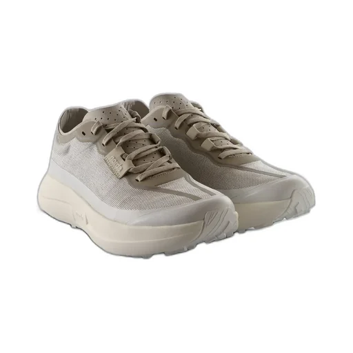 005 Sneakers