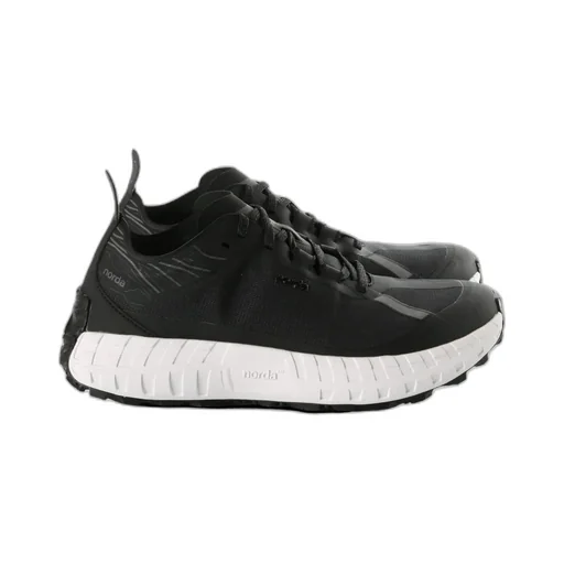001A Lace-Up Trainers