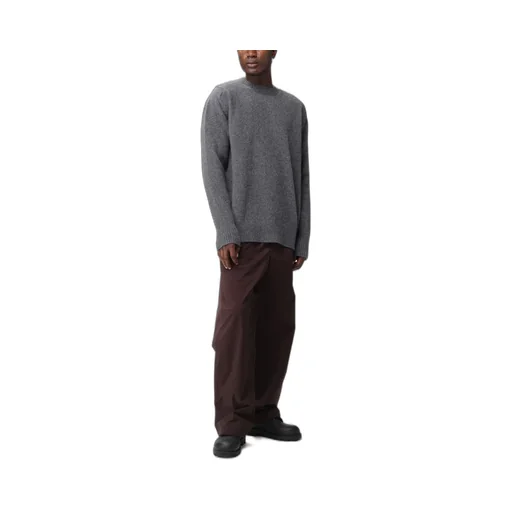 Round Neck Long-Sleeved Sweater