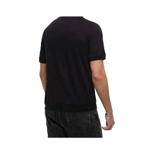 Short-Sleeved T-Shirt