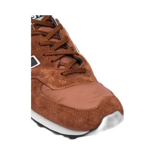 576 Lace-Up Sneakers
