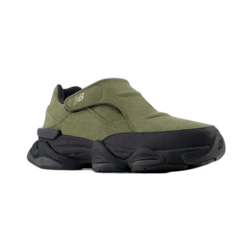8040 Round-Toe Sneakers