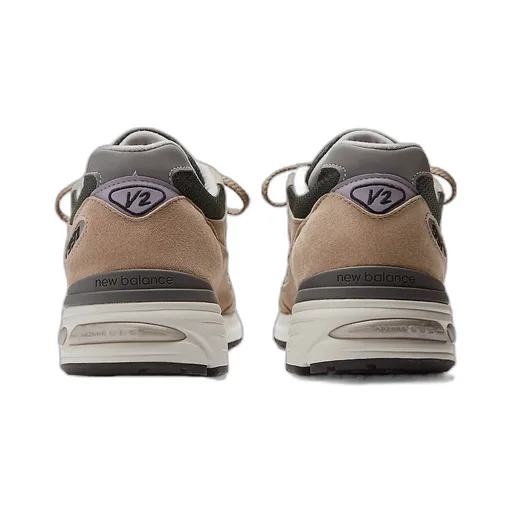 991V2 Lace-Up Sneakers
