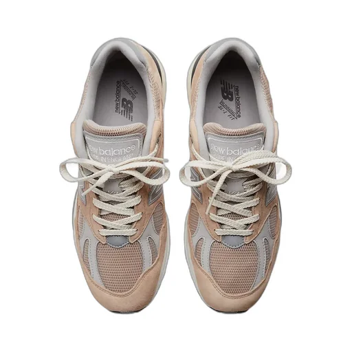 U991V2 Lace-Up Sneakers