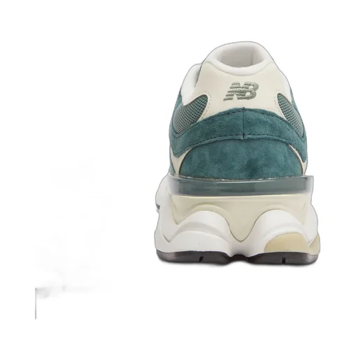 9060 Sneakers