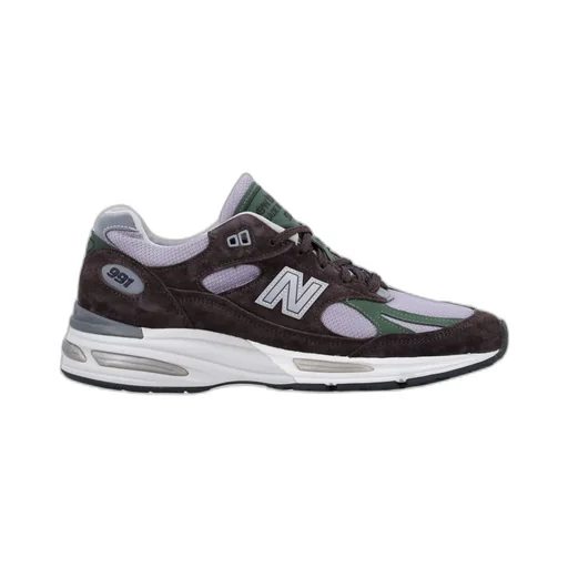 991V2 Lace-Up Sneakers