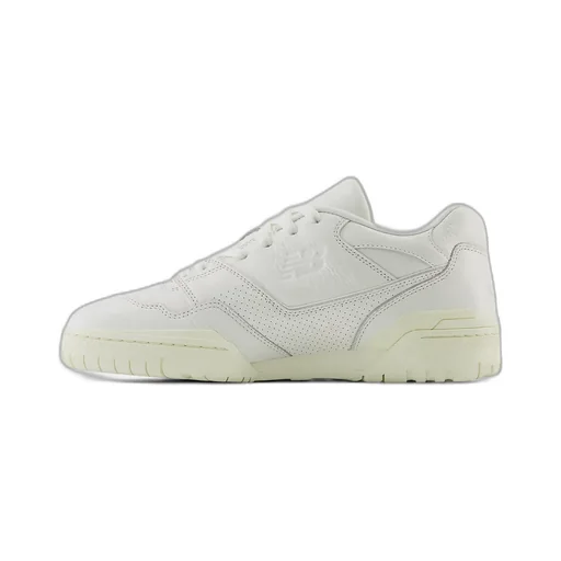 550 Round Toe Sneakers