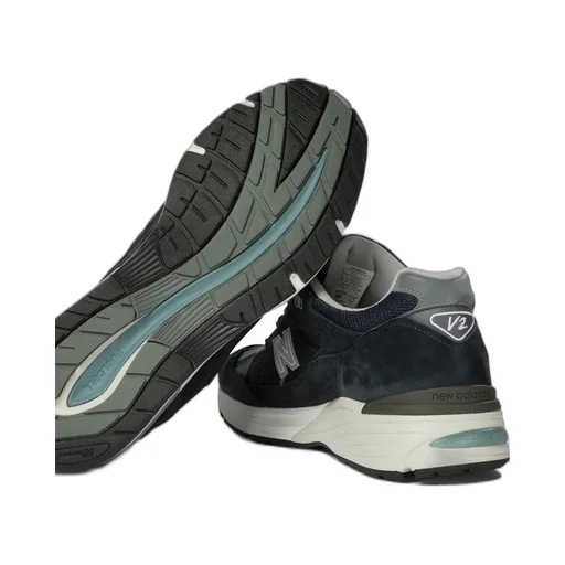 Round Toe Lace-Up Sneakers