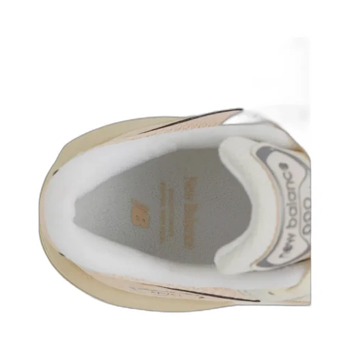 990V4 Lace-Up Sneakers