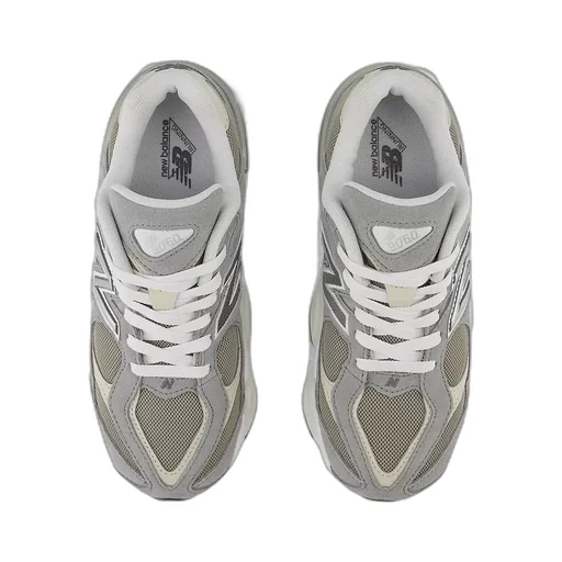 9060 Sneakers