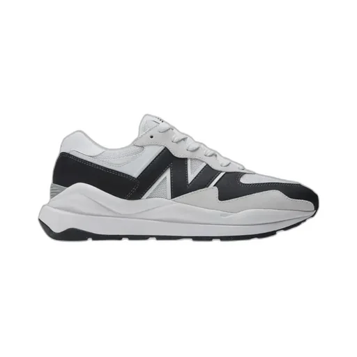 Round-Head Sneakers