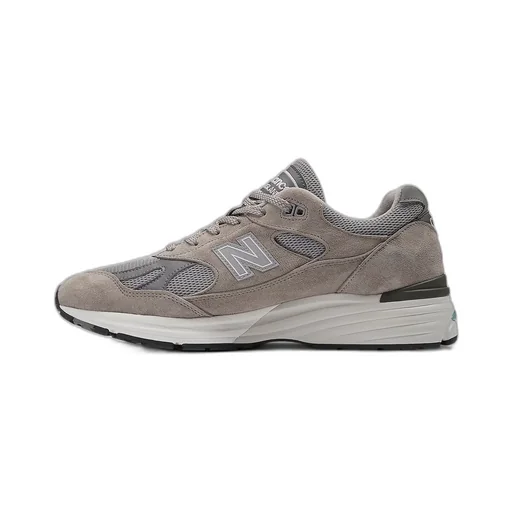 991V2 Lace-Up Sneakers