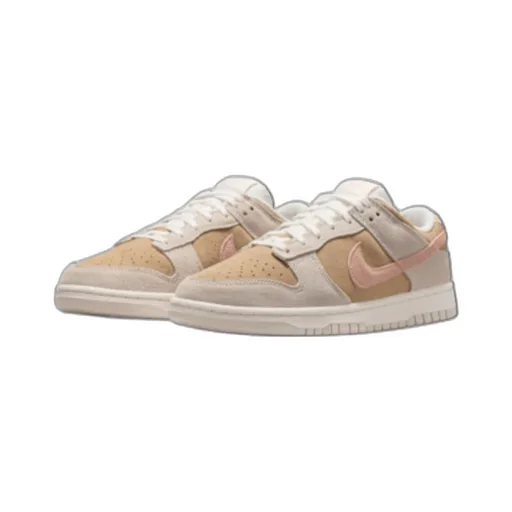 Dunk Low Sneakers