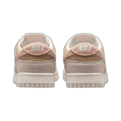Dunk Low Sneakers