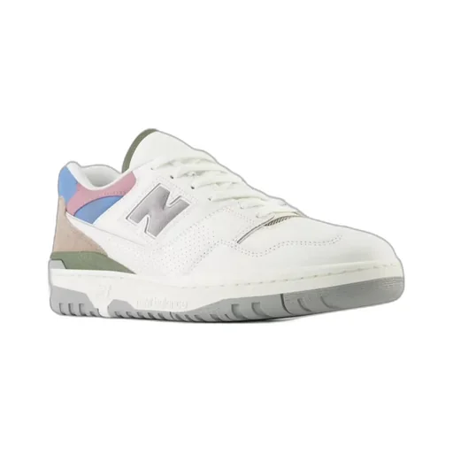 550 Round-Toe Lace-Up Sneakers