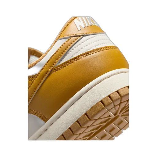 Dunk Retro Low-Top Sneakers