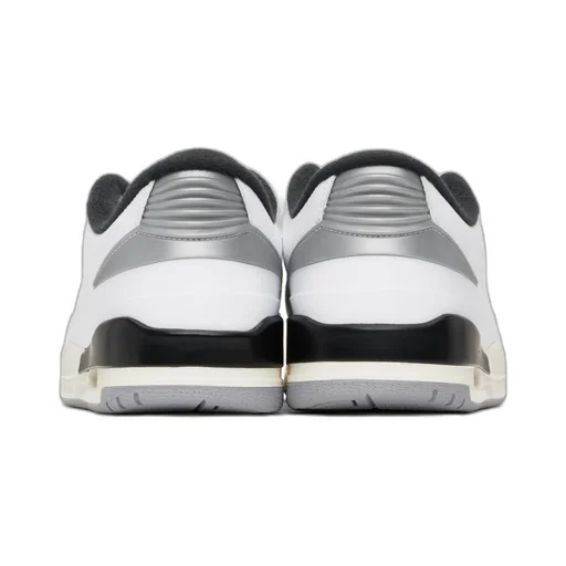 Jordan 2/3 Sneakers