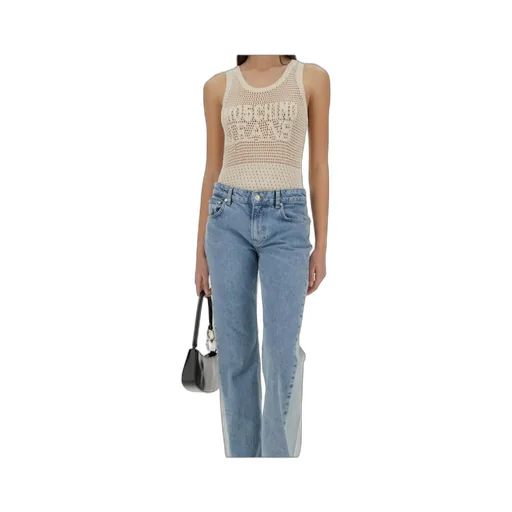 Mesh Top With Logo