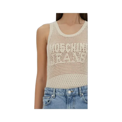 Mesh Top With Logo