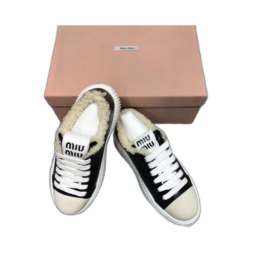 Lace-Up Low-Cut Sneakers
