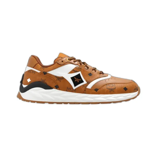 Skywander Sneakers