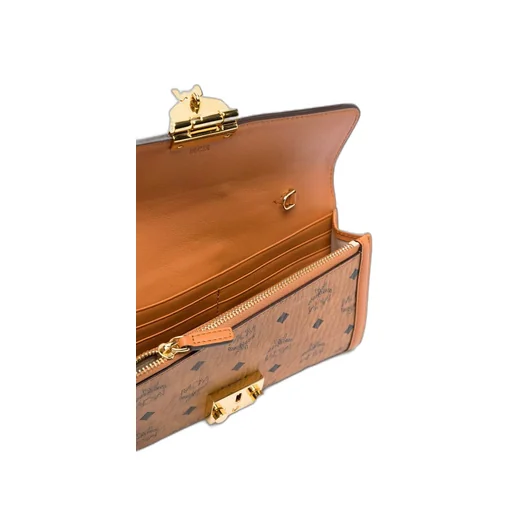 Tracy Chained Wallet
