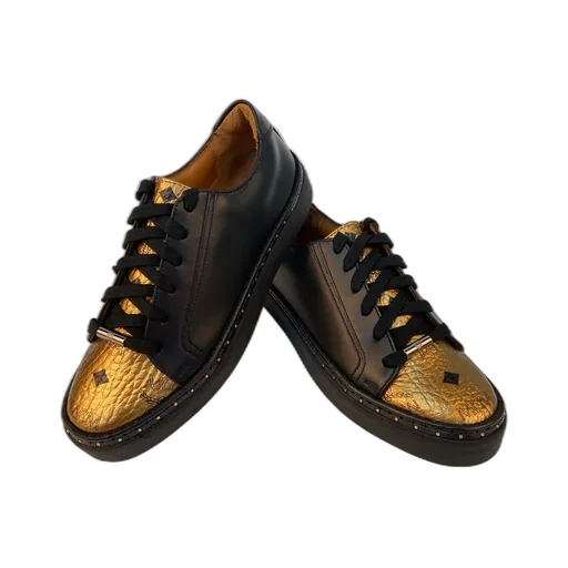 Logo Details Casual Sneakers