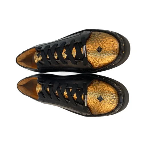 Logo Details Casual Sneakers