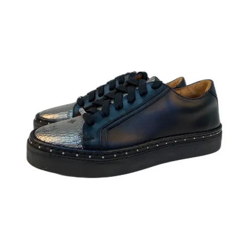 Logo Details Casual Sneakers