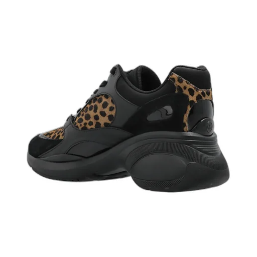 Zuma Sneakers