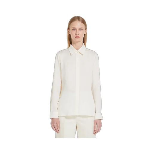 Point-Neck Long-Sleeved Shirt