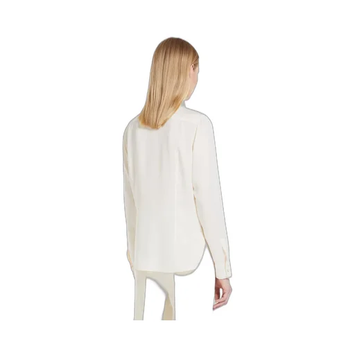 Point-Neck Long-Sleeved Shirt