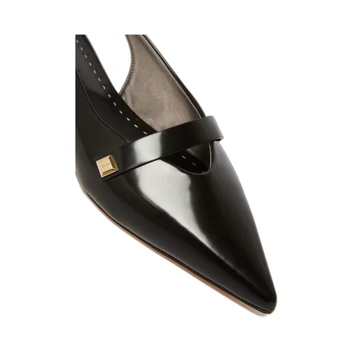 Logo Details Flat Shoes