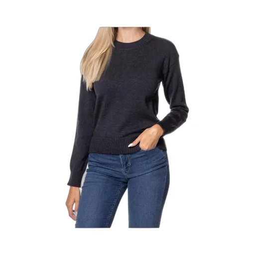 Long-Sleeved Round-Neck Sweater