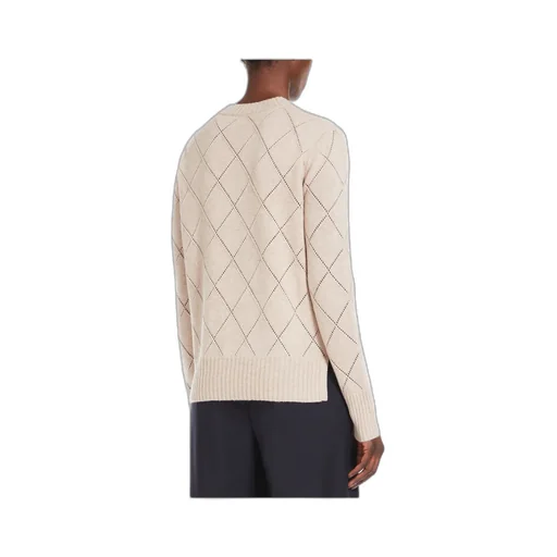 Round-Neck Long-Sleeved Sweater