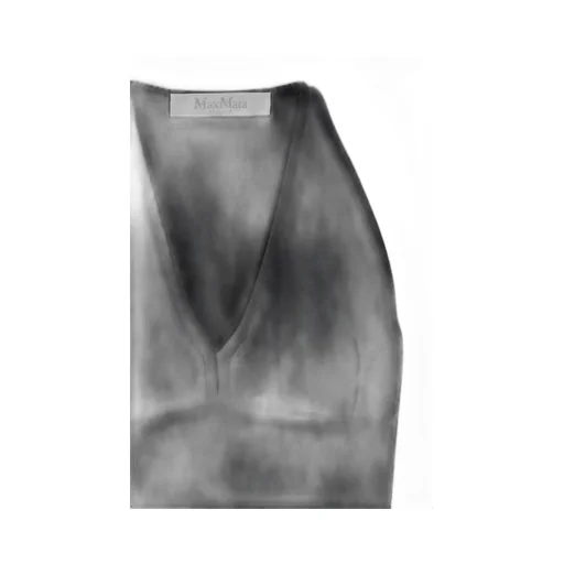 Armida1234 V-Neck Sleeveless Top