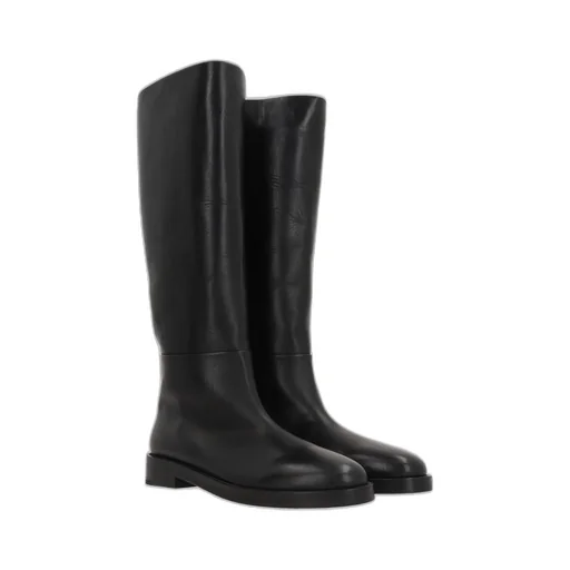 Round-Toed Ankle Boots