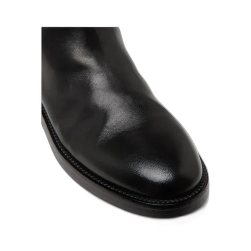 Round Toe Boots