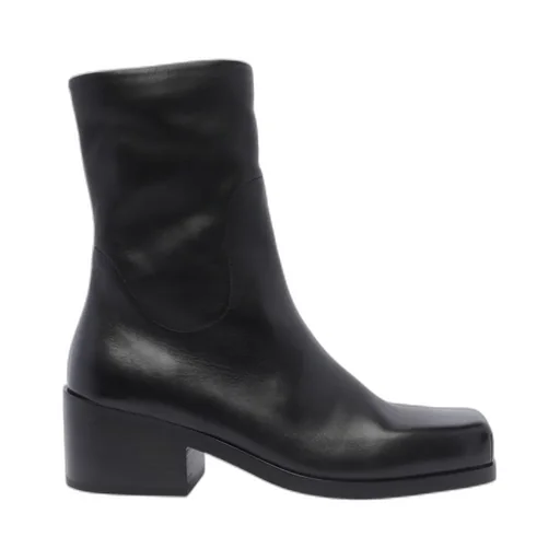 Block-Heeled Zipped Boots