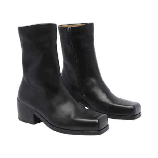 Block-Heeled Zipped Boots