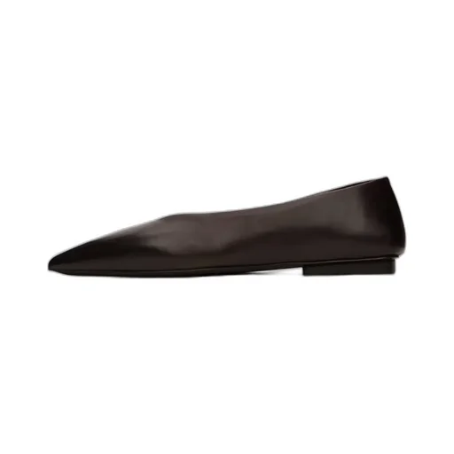 Flat Shoes With Pointed Splicing Design