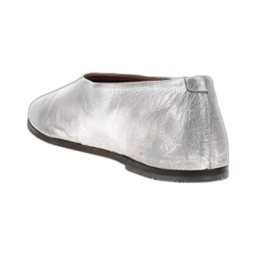 Round-Toe Ballet Flats