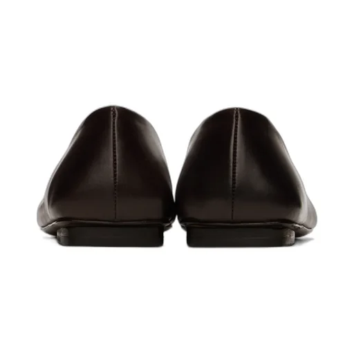 Flat Shoes With Pointed Splicing Design