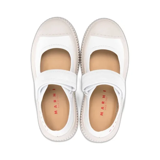 Round Toe Sneakers