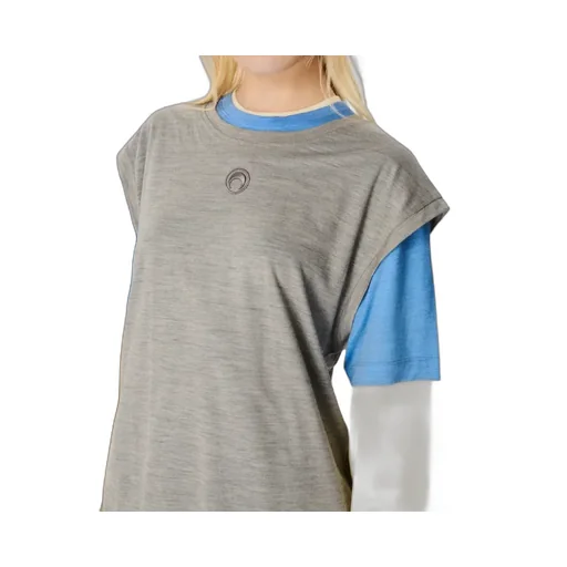 Classic Long-Sleeved Round-Neck T-Shirt