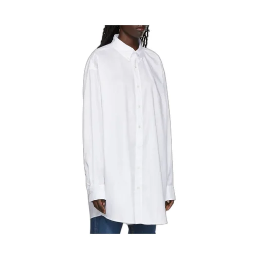 Buttoned Long-Sleeved Shirt