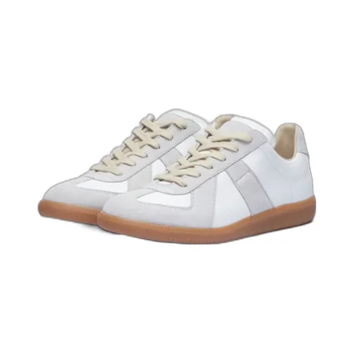 Low-Cut Moral Training Sneakers