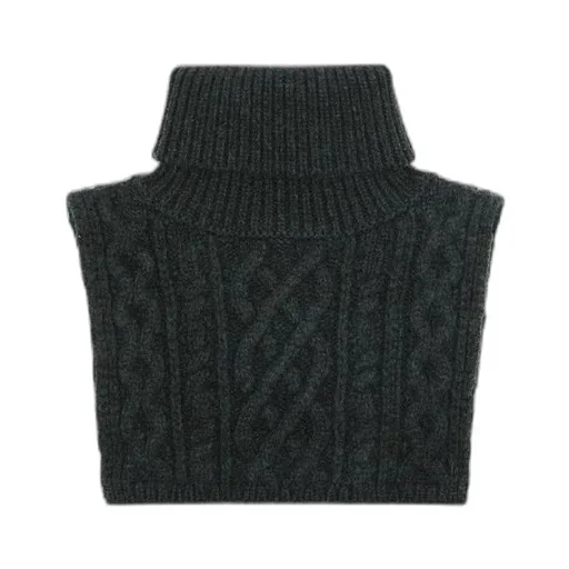 Cable-Knit Roll-Neck Scarf
