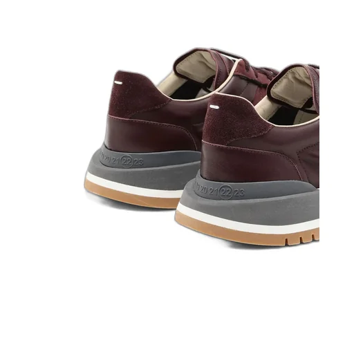 Runner Evolution Low-Top Sneakers