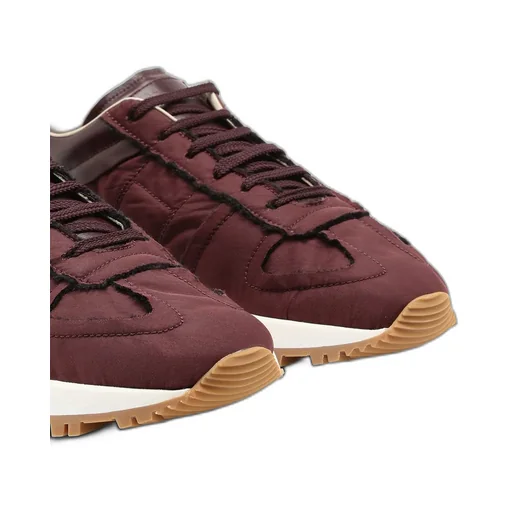 Runner Evolution Low-Top Sneakers